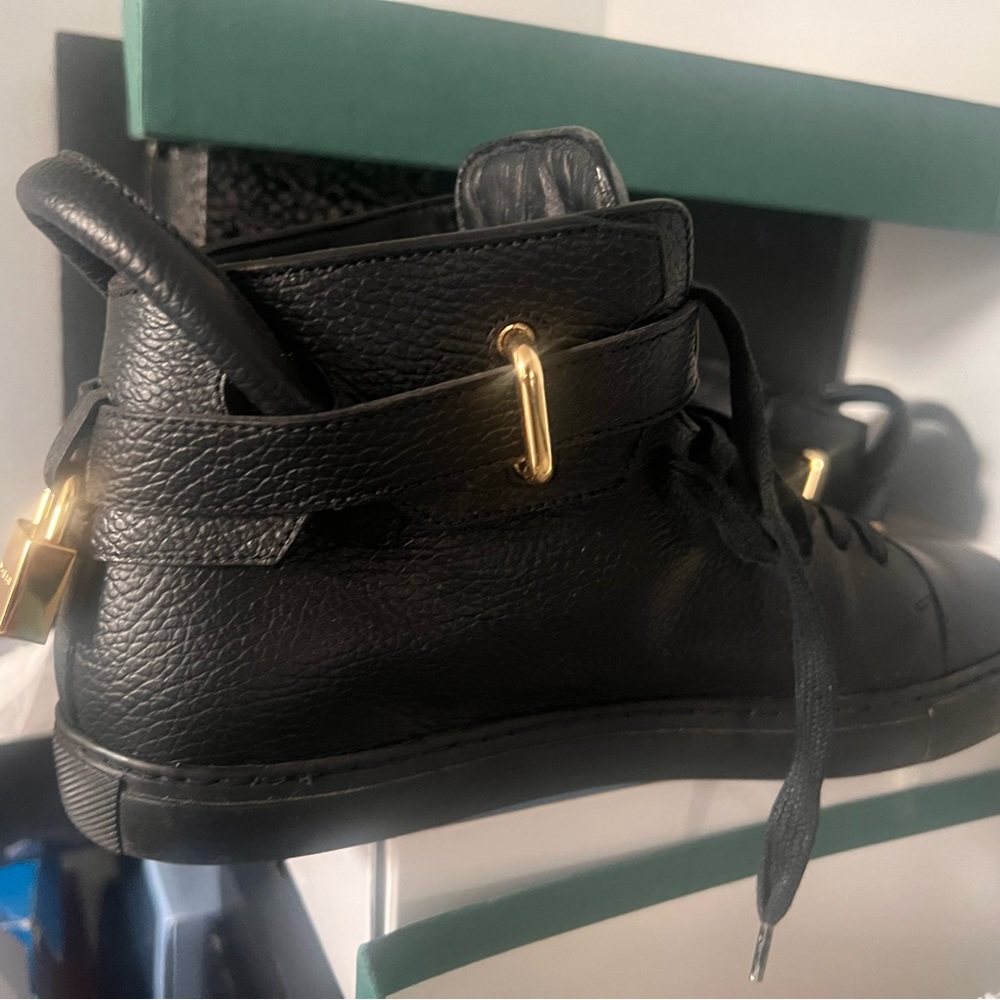 Buscemi Twist-Lock Detail High Top
Sneakers size 9